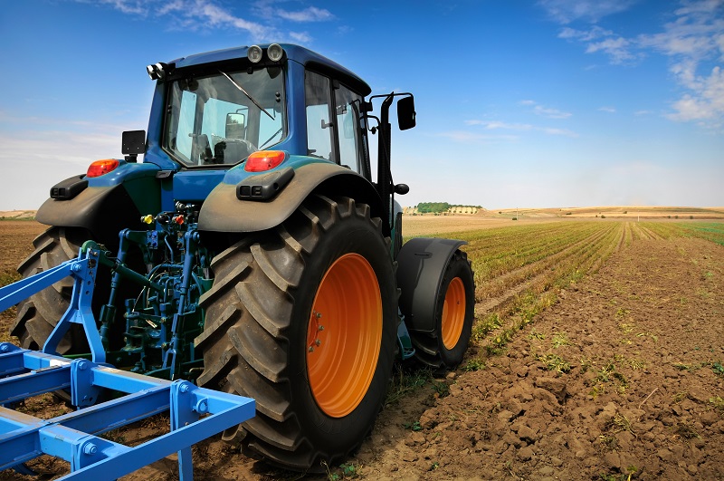 Traktor na polu