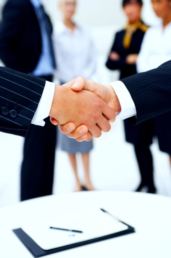 Firma brokerska Premium z Zielonej Góry oferuje szeroki wachlarz usług dla każdej firmy.